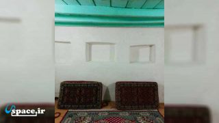 نمای داخلی اتاق 12 متری طبقه همکف خانه سنتی مختار در مجاورت مقبره شیخ زاهد - روستای شیخانبر - لاهیجان